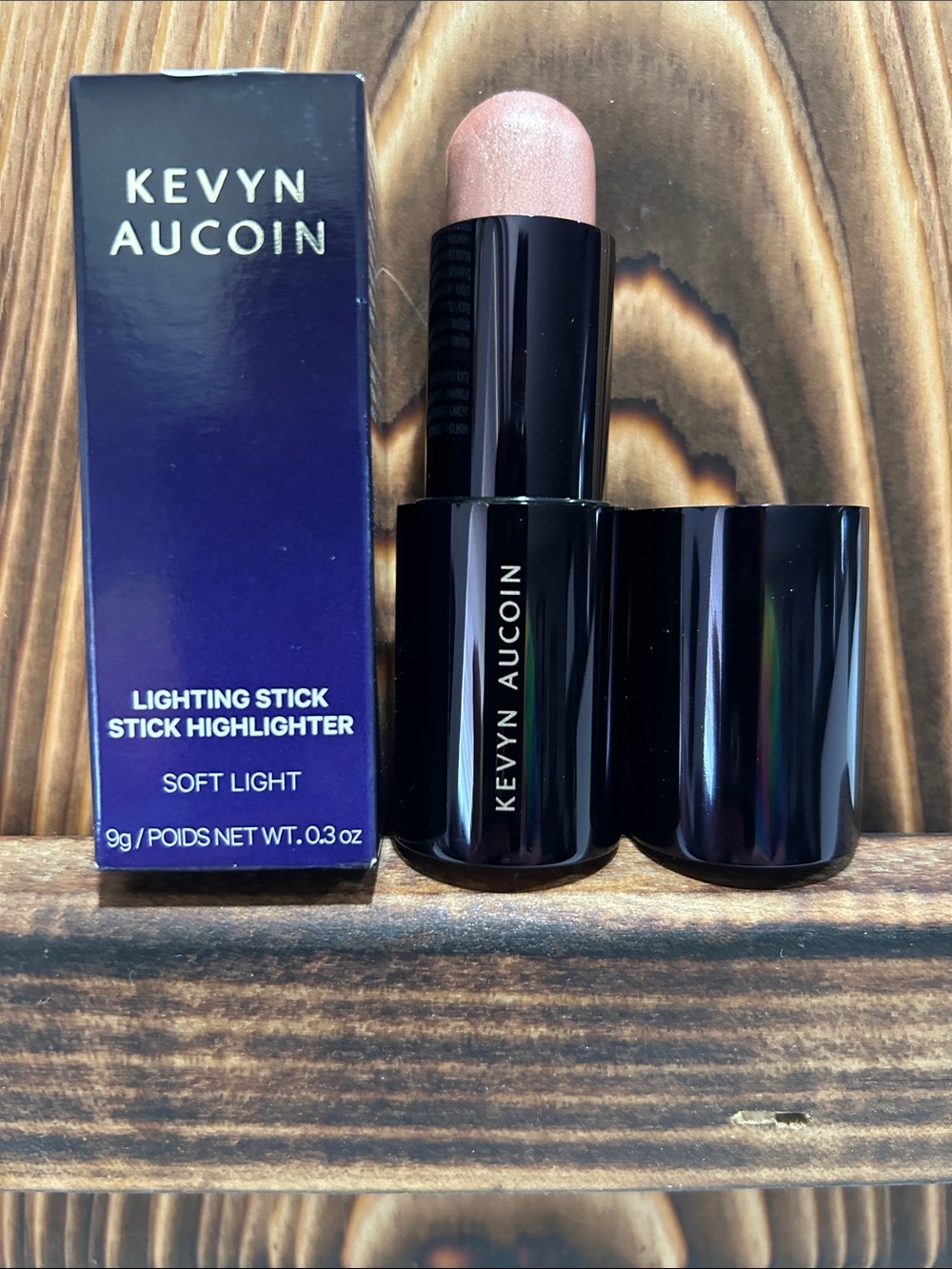 Kevyn Aucoin Lighting Stick Highlighter - Soft Champagne Glow